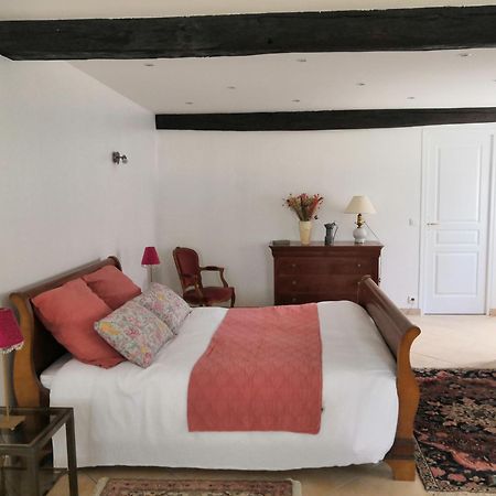 Bed and Breakfast La Marquise Penchee Orsennes Exterior foto